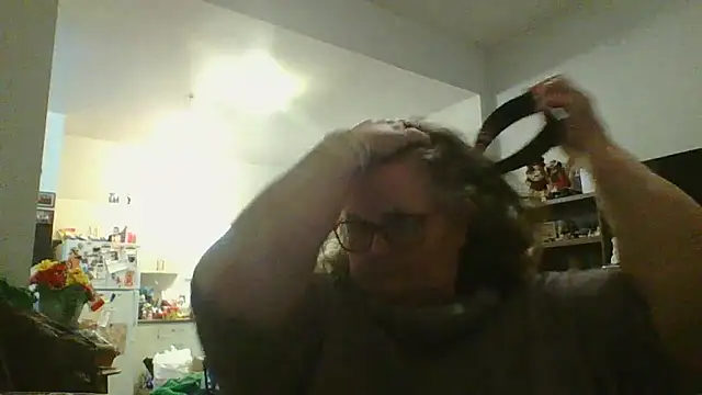 Snapshot of TiguhguhrsRose chatting on 18, 11, 2025 TiguhguhrsRose online show from 18, 11, 2025