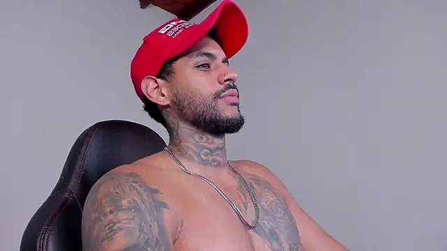 LuigiVitale 1 online show from 5, 12, 2025