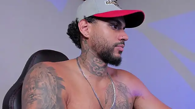 LuigiVitale 1 online show from 4, 2, 2026