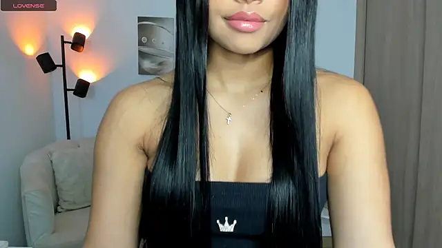 haileyflorez  online show from 24, 6, 2026