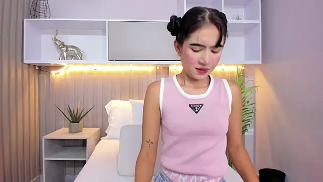 Snapshot of angelaG1 chatting on 29, 4, 2026 angelaG1 online show from 29, 4, 2026