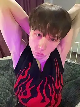 Slay-cute-boy online show from 14, 11, 2025