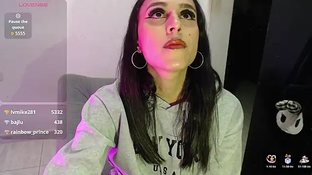 Isabella Hillss online show from 3, 7, 2026