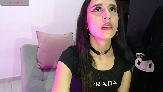 Isabella Hillss online show from 17, 7, 2026