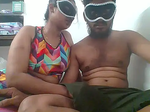 Snapshot of riyasparrowcpl chatting on 15, 11, 2025 riyasparrowcpl online show from 15, 11, 2025