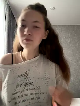 Snapshot of Holy_Poly chatting on 26, 11, 2025 Holy Poly online show from 26, 11, 2025