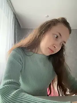 Snapshot of Holy_Poly chatting on 28, 11, 2025 Holy Poly online show from 28, 11, 2025