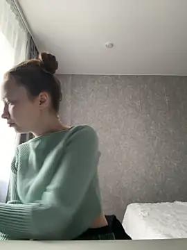 Snapshot of Holy_Poly chatting on 2, 12, 2025 Holy Poly online show from 2, 12, 2025