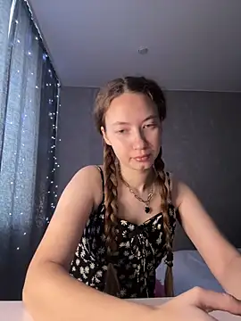 Snapshot of Holy_Poly chatting on 7, 1, 2026 Holy Poly online show from 7, 1, 2026