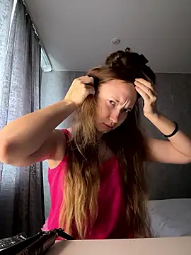 Snapshot of Holy_Poly chatting on 12, 1, 2026 Holy Poly online show from 12, 1, 2026