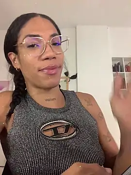  Larabbitxx online show from 23, 4, 2026