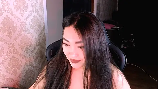 Emma Uilson online show from 6, 5, 2026