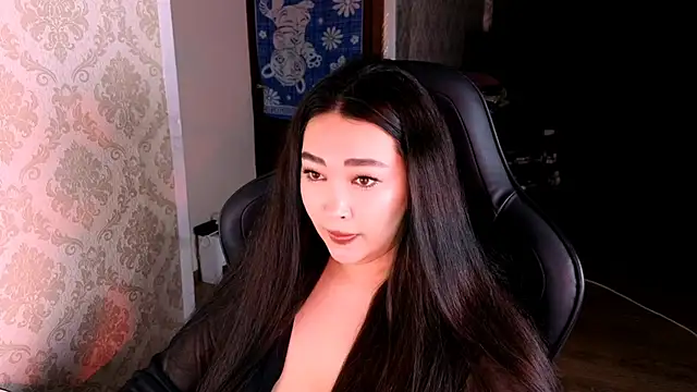 Emma Uilson online show from 9, 5, 2026