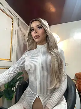 Snapshot of _SandraHornball_ chatting on 27, 11, 2025 SandraHornball online show from 27, 11, 2025