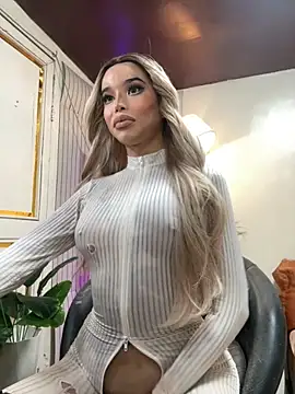 Snapshot of _SandraHornball_ chatting on 30, 11, 2025 SandraHornball online show from 30, 11, 2025