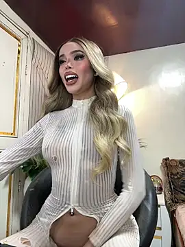 Snapshot of _SandraHornball_ chatting on 22, 12, 2025 SandraHornball online show from 22, 12, 2025