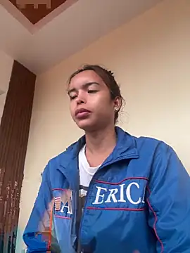 Snapshot of _SandraHornball_ chatting on 5, 2, 2026 SandraHornball online show from 5, 2, 2026