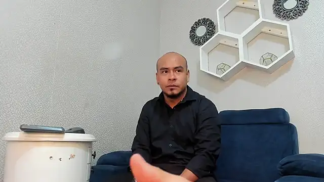 Snapshot of Malachi_Marx chatting on 17, 11, 2025 Malachi Marx online show from 17, 11, 2025