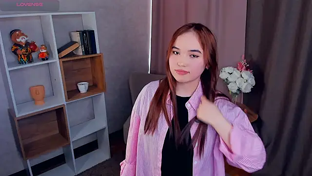 BetseyLaszlo online show from 18, 11, 2025