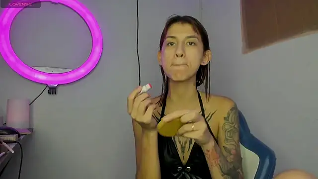 Snapshot of Hot_play18 chatting on 7, 3, 2026 Hot play18 online show from 7, 3, 2026