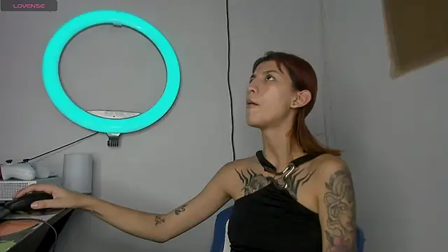 Snapshot of Hot_play18 chatting on 8, 3, 2026 Hot play18 online show from 8, 3, 2026