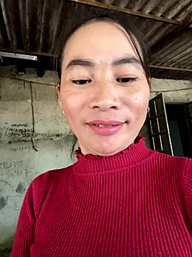 Snapshot of pitty_mymi chatting on 17, 12, 2025 pitty mymi online show from 17, 12, 2025