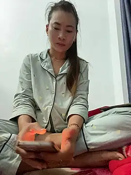 Snapshot of pitty_mymi chatting on 5, 3, 2026 pitty mymi online show from 5, 3, 2026
