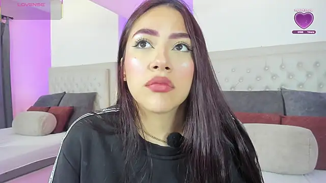 Snapshot of violeta_santanna chatting on 11, 4, 2026 violeta santanna online show from 11, 4, 2026