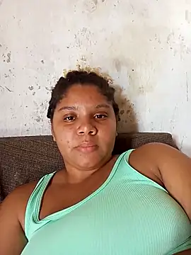 Snapshot of putinha__esthefany chatting on 14, 11, 2025 putinha esthefany online show from 14, 11, 2025