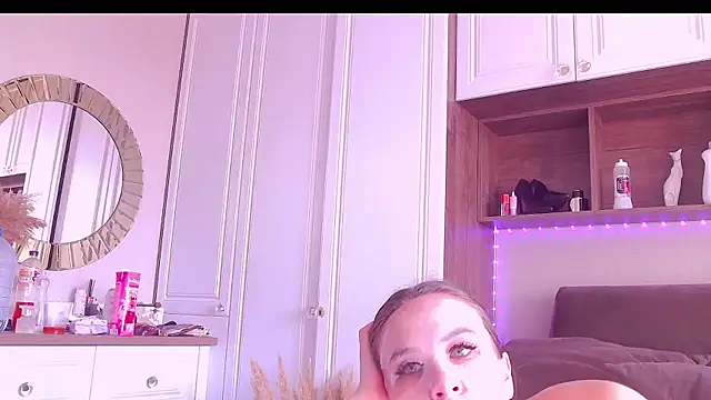 ArielEvans online show from 31, 7, 2026