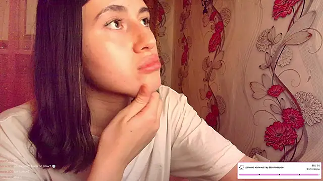 Snapshot of KristinaScott chatting on 15, 12, 2025 KristinaScott online show from 15, 12, 2025