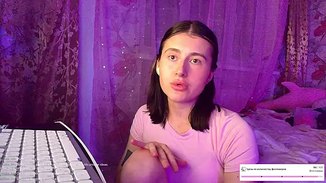 Snapshot of KristinaScott chatting on 5, 1, 2026 KristinaScott online show from 5, 1, 2026