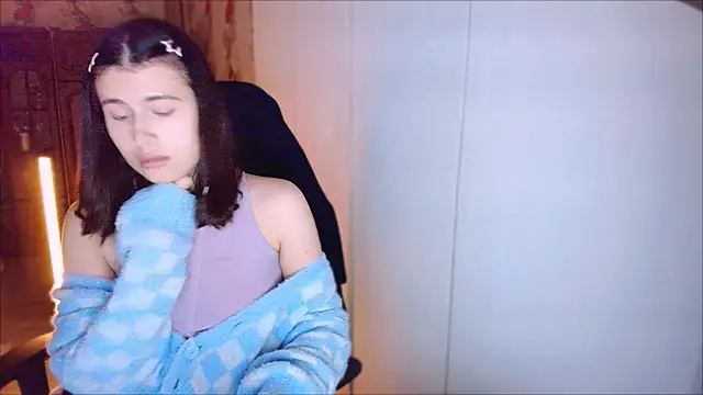 Snapshot of KristinaScott chatting on 8, 2, 2026 KristinaScott online show from 8, 2, 2026