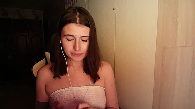 Snapshot of KristinaScott chatting on 17, 3, 2026 KristinaScott online show from 17, 3, 2026