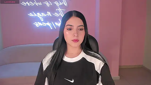 HaileyRoss  online show from 12, 7, 2026