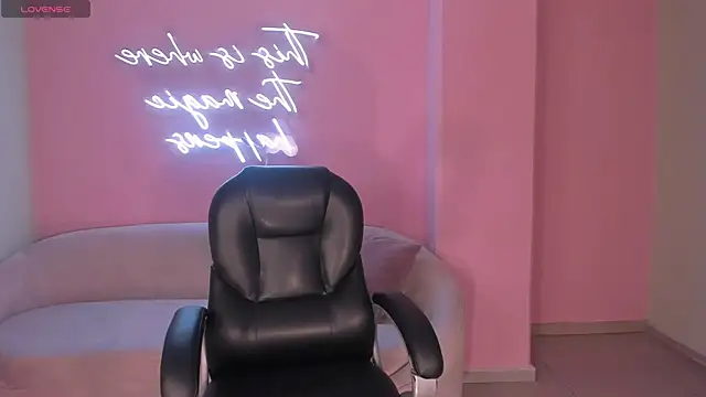 HaileyRoss  online show from 2, 8, 2026
