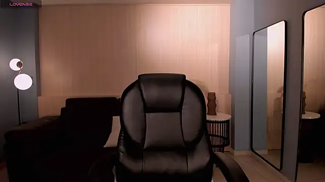 HaileyRoss  online show from 5, 8, 2026
