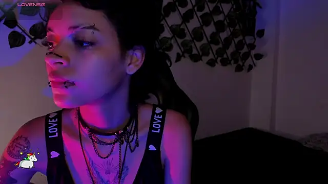 Anny Kiitty online show from 7, 7, 2026