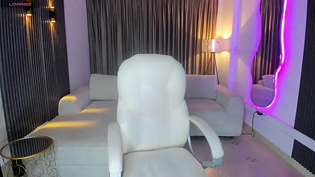 kylie collins online show from 9, 5, 2026