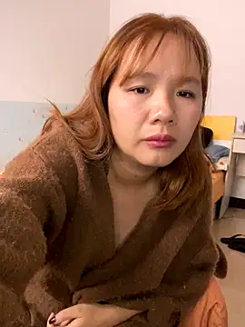 yiyi0316 online show from 28, 11, 2025
