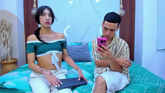 Loversinfire2 online show from 26, 6, 2026