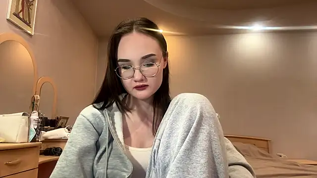 Snapshot of MidnightMelt chatting on 15, 11, 2025 MidnightMelt online show from 15, 11, 2025