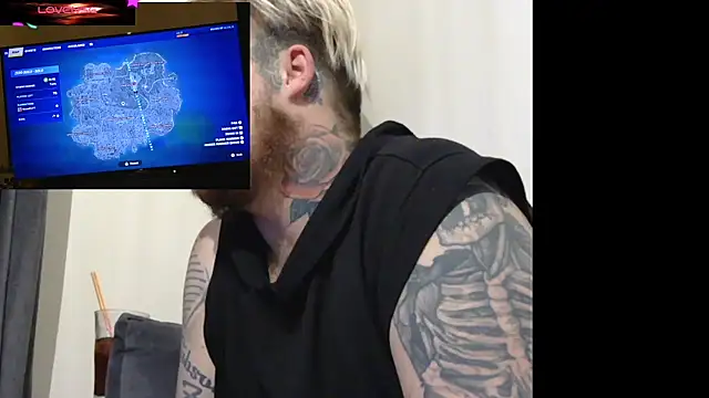 Snapshot of ThatAltGuy chatting on 15, 11, 2025 ThatAltGuy online show from 15, 11, 2025