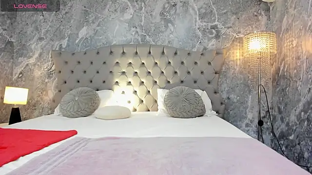 Ada Turner online show from 23, 11, 2025