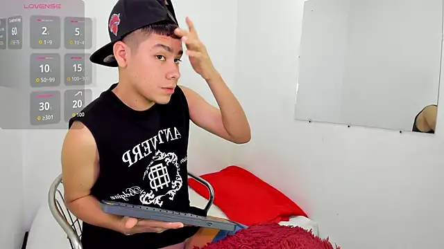 Lucastorrez01 online show from 14, 2, 2026