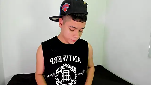 Lucastorrez01 online show from 17, 3, 2026