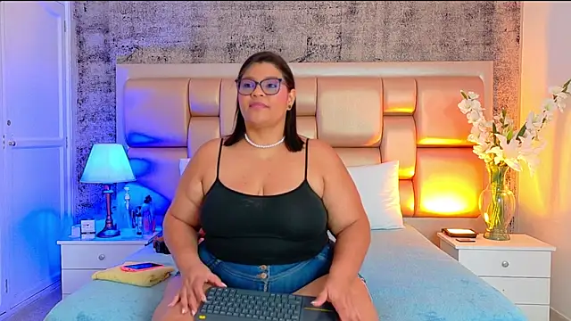 SelennaCooper online show from 8, 7, 2026