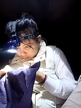 Snapshot of mon1-day chatting on 18, 11, 2025 mon1-day online show from 18, 11, 2025