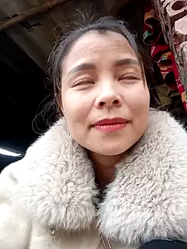 Snapshot of mon1-day chatting on 24, 11, 2025 mon1-day online show from 24, 11, 2025