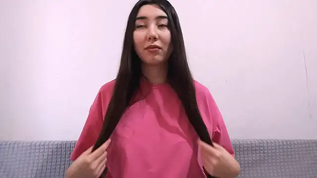 Snapshot of Alice_puff chatting on 17, 11, 2025 Alice puff online show from 17, 11, 2025